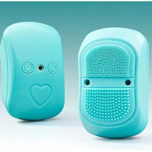 BRAND NEW: Electric Scalp ,Face and Body Brush